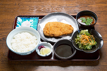 ロースかつ定食